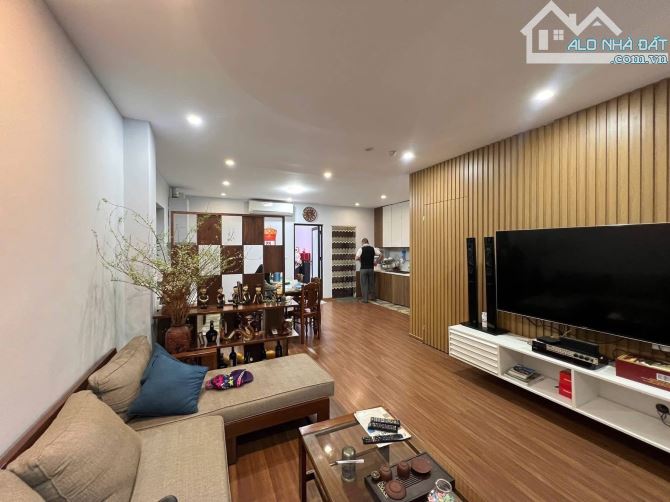 BÁN TOÀ VĂN PHÒNG 9 TẦNG VIP NHẤT QUẬN THANH XUÂN-170M2 MT 6.8M- GIÁ 103.3 TỶ-ĐÃ HOÀN CÔNG - 3