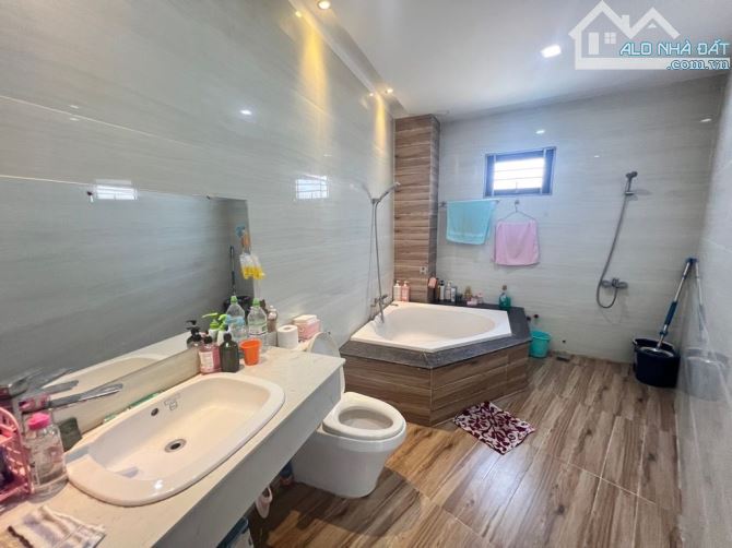 HẺM XE HƠI 7M PHAN XÍCH LONG - NHÀ ĐẸP 4 TẦNG HOÀN CÔNG ĐỦ - NGAY CHỢ NGUYỄN ĐÌNH CHIỂU, P - 6