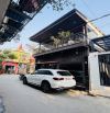 Bán nhà rộng hơn 100m2 ngõ Nguyễn Văn Cừ, đường thông 2 xe tránh nhau, mặt tiền 7m