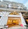 Cho thuê nhà phố Nguyễn Văn Cừ , 85m2 , 6 tầng , thang máy , chỉ 30tr