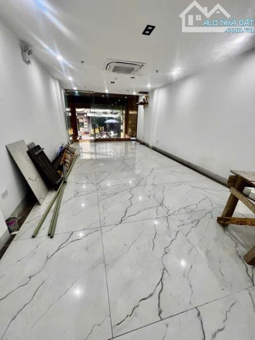 39 tỷ -100 m2 💥Tòa văn phòng mặt phố Phạm Văn Đồng 8 tầng thang máy kinh doanh