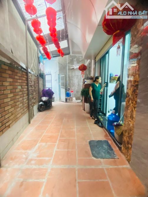 6 tỷ Thịnh_Quang – Đống Đa x 25m² x 4 tầng x 3PN, nhỏ xinh ở sướng, ngõ nông gần phố, f