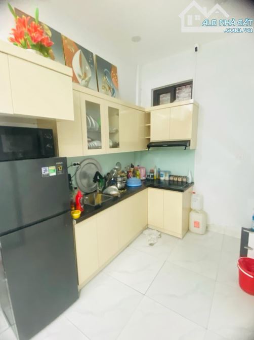 6 tỷ Thịnh_Quang – Đống Đa x 25m² x 4 tầng x 3PN, nhỏ xinh ở sướng, ngõ nông gần phố, f - 3