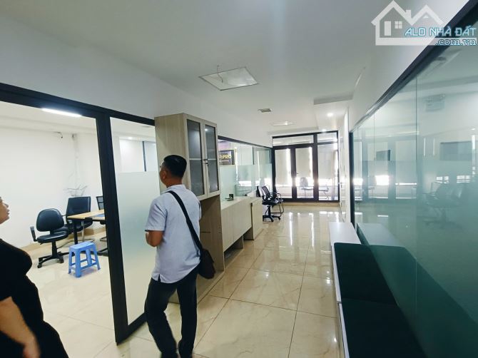 Cho thuê LK Galaxy 69 Tố Hữu 200m x 6 tầng thông sàn thang máy - 4