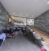 Bán tòa văn phòng phố Tân Mai, 180m2, 8 tầng thang máy, mặt tiền 6.5m, 69.8 tỉ, 200tr/th