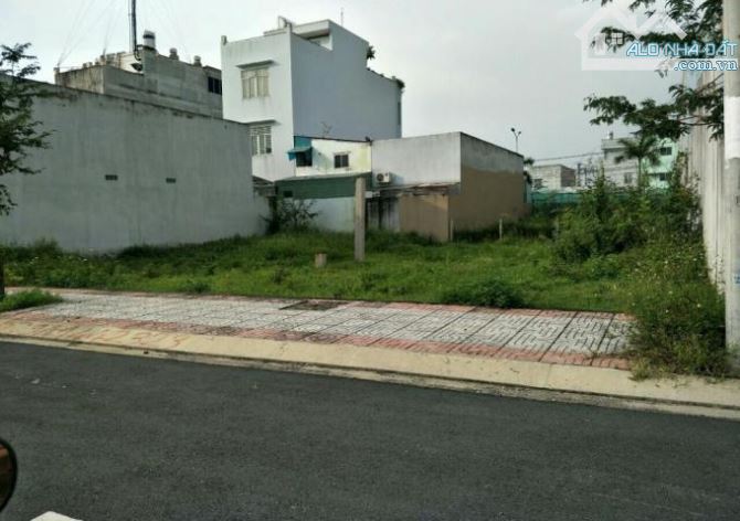 Bán đất nền thổ cư 70m2 sát KCN VSIP 2, sổ riêng, ngang 5m, giá chỉ 980 triệu