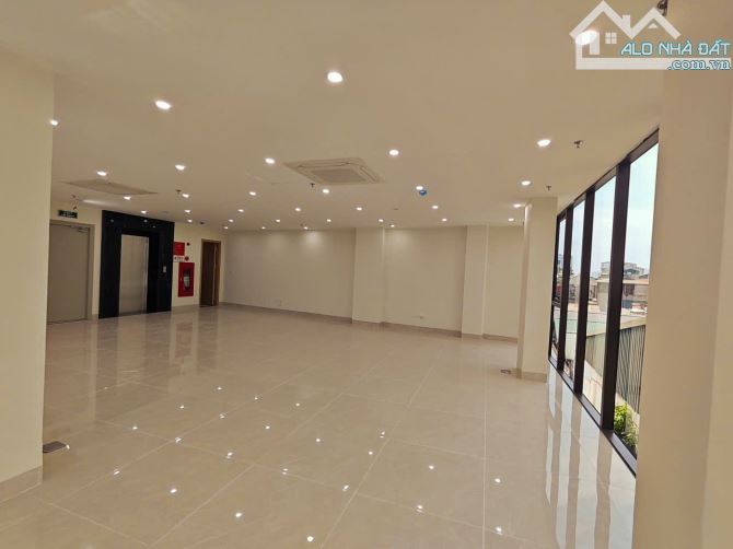BÁN TOÀ VP LÊ VĂN LƯƠNG 120M2- 9 TẦNG 1 HẦM- LÔ GÓC MT 12.6M- ĐÃ THẦU 1.8TỶ/NĂM- GIÁ 79 TỶ - 14