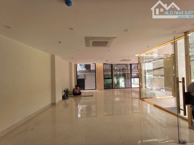 BÁN TOÀ VP LÊ VĂN LƯƠNG 120M2- 9 TẦNG 1 HẦM- LÔ GÓC MT 12.6M- ĐÃ THẦU 1.8TỶ/NĂM- GIÁ 79 TỶ - 16