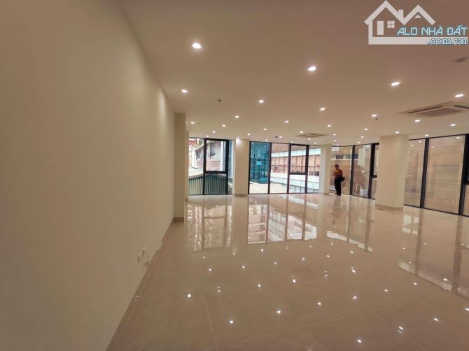 BUILDING LÔ GÓC 10T LÊ VĂN LƯƠNG 105m2, MT RỘNG HIẾM 12m, 81 TỶ ÔTÔ TRÁNH, KINH DOANH ĐỈNH - 2