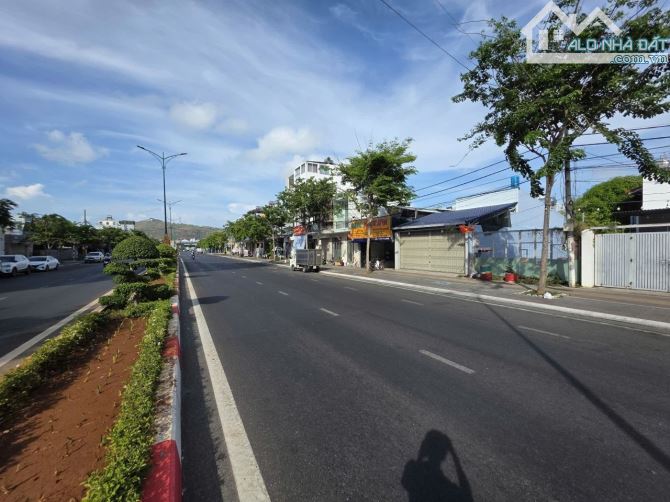Bán Đất Mặt Tiền Đường Thống Nhất Mới ,Vũng Tàu 446.9M2 (12x36) - Giá: 36Tỷ - 2