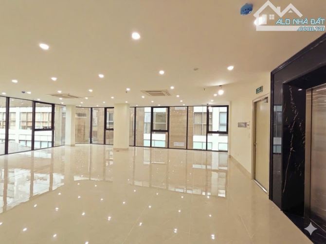 BÁN TOÀ VP LÊ VĂN LƯƠNG 120M2- 9 TẦNG 1 HẦM- LÔ GÓC MT 12.6M- ĐÃ THẦU 1.8TỶ/NĂM- GIÁ 79 TỶ - 2