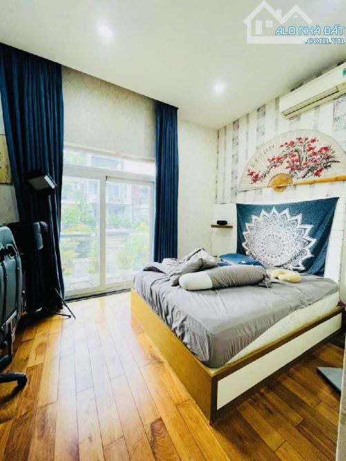 BIỆT THỰ LÊ THỊ RIÊNG PHƯỜNG THỚI AN QUẬN 12 - 3 LẦU 6M x 22M - 10 TỶ - 2