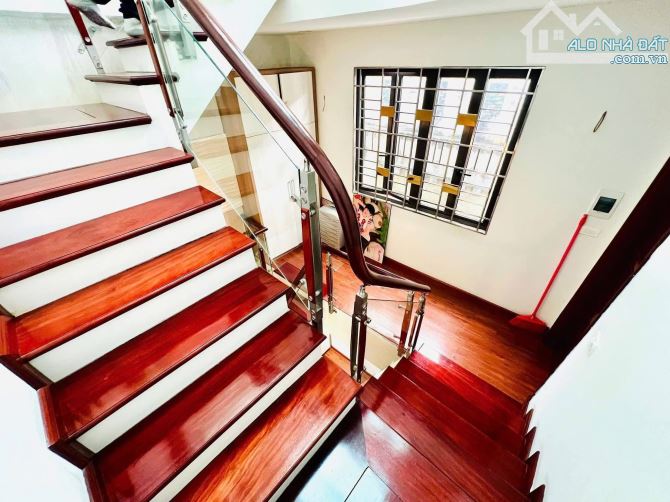 HẠ CHÀO CẢ TỶ BÁN GẤP NHÀ SÁT NGUYỄN THÁI HỌC 46M 5 TẦNG LÔ GÓC KINH DOANH 14 TỶ TL MẠNH - 3