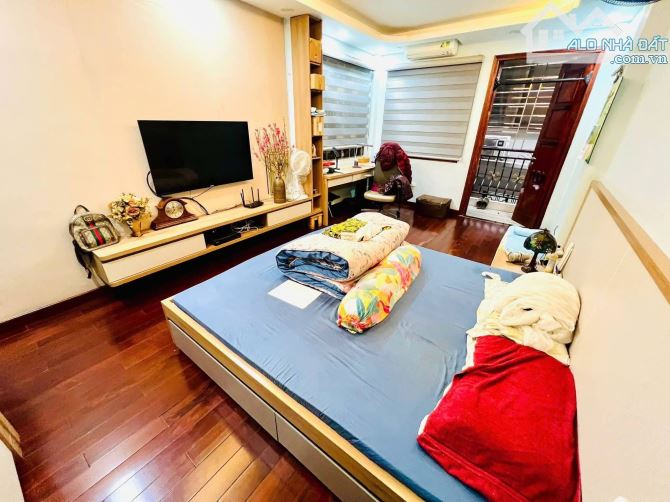 HẠ CHÀO CẢ TỶ BÁN GẤP NHÀ SÁT NGUYỄN THÁI HỌC 46M 5 TẦNG LÔ GÓC KINH DOANH 14 TỶ TL MẠNH - 4