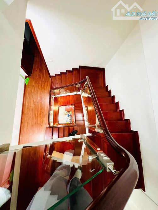 HẠ CHÀO CẢ TỶ BÁN GẤP NHÀ SÁT NGUYỄN THÁI HỌC 46M 5 TẦNG LÔ GÓC KINH DOANH 14 TỶ TL MẠNH - 5