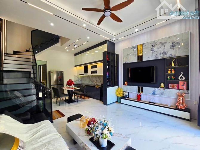 🏘️❤️🔥 HÀNG HIẾM TRUNG TÂM – NHÀ 3 TẦNG KIỆT Ô TÔ HOÀNG THỊ LOAN – DÒNG TIỀN 30TR/THÁNG - 5