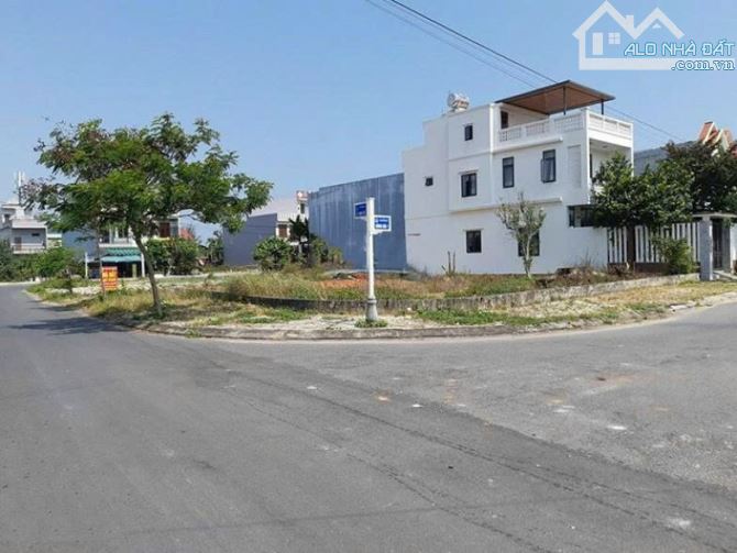 BÁN ĐẤT GẦN VINHOMES QUẬN 9 CHỈ VÀI BƯỚC CHÂN, GIÁ CHỈ 30TR/M2, SHR, HƯỞNG LỢI TỪ VÀNH ĐAI