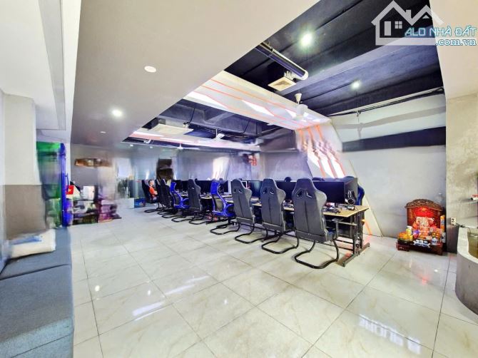 Bán nhà mặt phố Cổ Nhuế, DT 120m, 4 tầng, MT 6m, giá 37 tỷ.