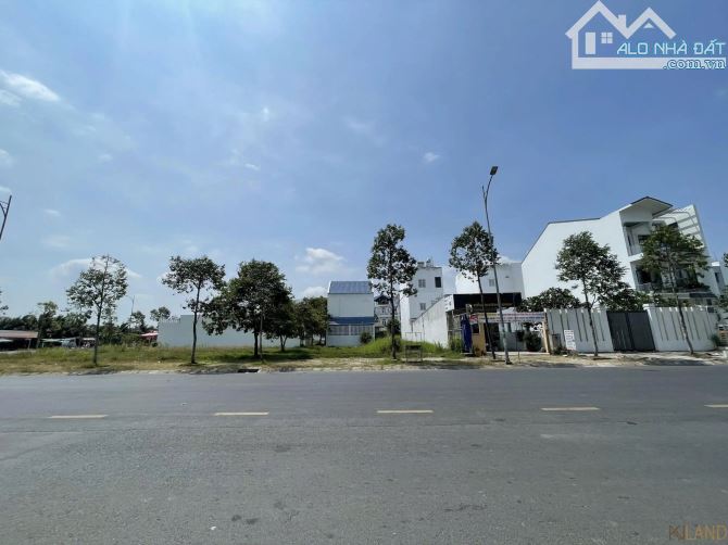 BÁN ĐẤT GẦN VINHOMES QUẬN 9 CHỈ VÀI BƯỚC CHÂN, GIÁ CHỈ 30TR/M2, SHR, HƯỞNG LỢI TỪ VÀNH ĐAI - 1