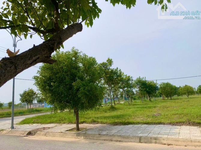 Bán lô đất 12x22m Khu Hỗn hợp VSIP Quảng Ngãi - Hướng Nam | Giá 12 triệu/m2 - 4