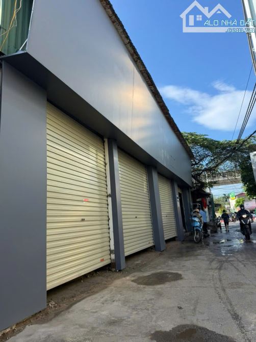 Cho thuê nhà 1 tầng, 220m²,thông sàn, ngõ 195 Cầu Diễn, MT 13.5m,hợp kinh doanh đa ngành