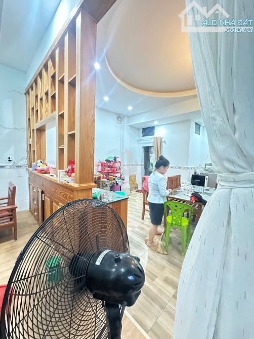 🏡 CHO THUÊ NHÀ CẤP 4 – HẺM Ô TÔ HÀN THUYÊN, P. RẠCH DỪA – 70M² – GIÁ 5 TRIỆU/THÁNG - 1
