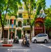 NHÀ NGAY NGÃ 5 CỬA NAM,20M RA MẶT PHỐ 90M*6 TẦNG THANG MÁY ,GIÁ CHÀO 32 TỶ.
