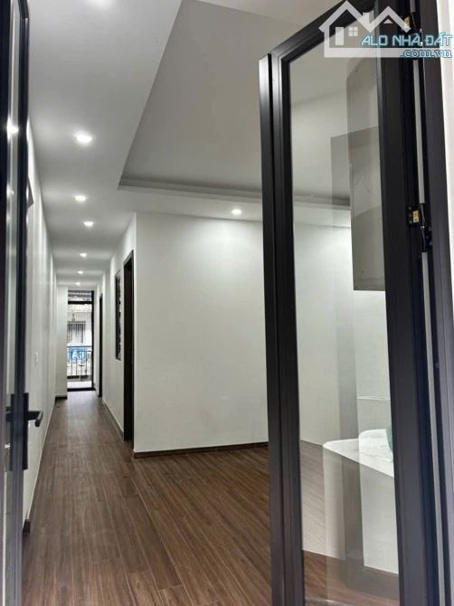Tập thể 29 Lạc Trung 70m tặng nội thất đầy đủ.