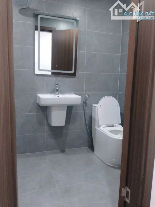 Tập thể 29 Lạc Trung 70m tặng nội thất đầy đủ. - 3