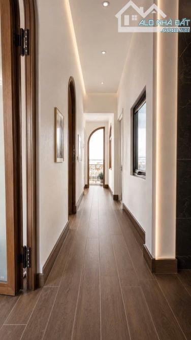 BIỆT THỰ HỒ BƠI GỐC NGÃ TƯ SÁT ÔNG ÍCH KHIÊM HẢI CHÂU 3.5 TẦNG DT 114M NGANG 8M HƠN 8TY - 3