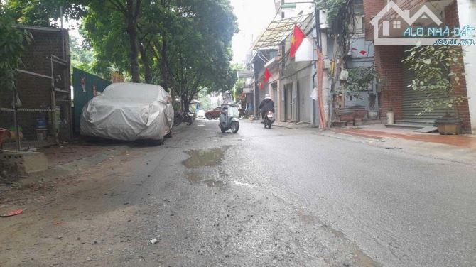Bán Nhà Phùng Khoang. Thanh Xuân. Thang Máy. Ô Tô. Vỉa Hè. DT 105m2. MT 5.5m. Giá 34.2 Tỷ.