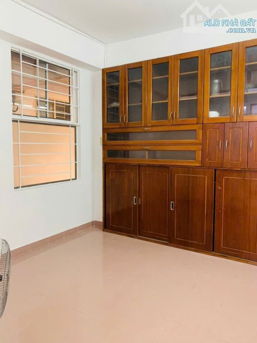 Bán chung cư giá rẻ sổ hồng riêng Trần Trọng Cung quận 7