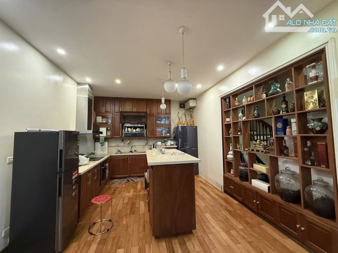 Bán nhà Phủ Doãn, 60m2, 6 tầng, mặt tiền 8m, giá 36.5 tỉ, phù hợp làm homestay - 1