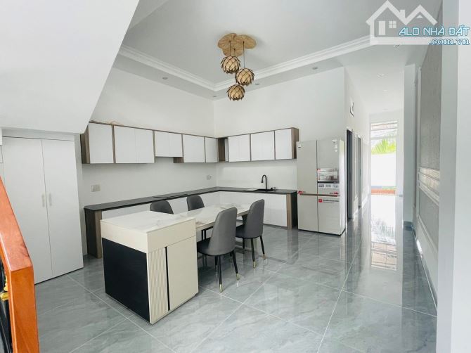 Nhà lầu Tân Cổ Điển mới xây dựng mặt tiền Bờ Cờ gần bệnh viện Đa Khoa Tỉnh, Tp Mỹ Tho - 2