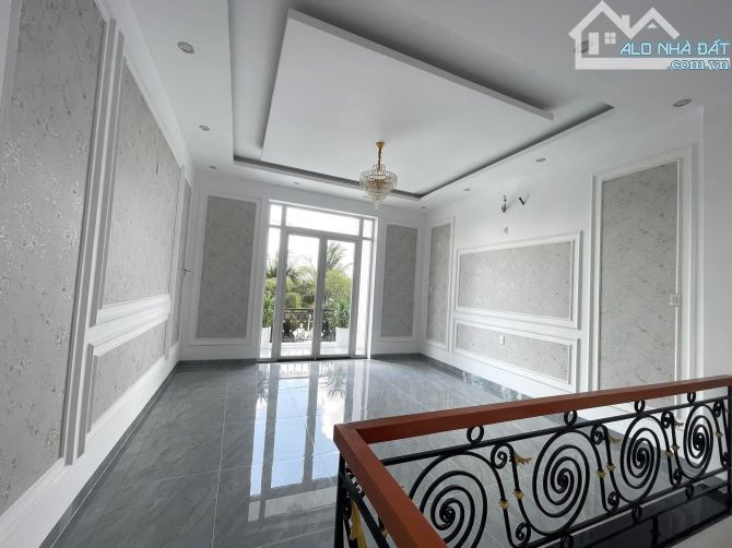 Nhà lầu Tân Cổ Điển mới xây dựng mặt tiền Bờ Cờ gần bệnh viện Đa Khoa Tỉnh, Tp Mỹ Tho - 7