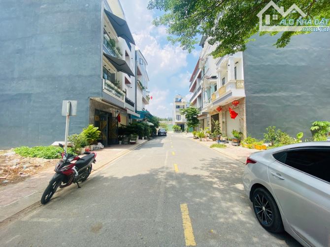 Bán đất 4.7x13m, đường D6 KDC Phú Hồng Khang p.Bình Chuẩn gần chợ Phú Phong - 4