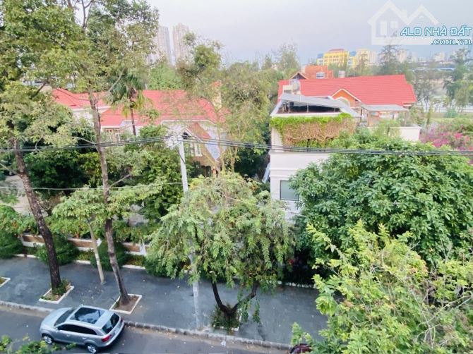 NHÀ BÁN MẶT TIỀN KDC TRUNG SƠN GIÁP Q1 - 28T - 120m2 - 6x20 VUÔNG A4 - 5 TẦNG BTCT. - 9