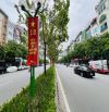 🔥 SIÊU HIẾM! MẶT PHỐ NGUYỄN VĂN HUYÊN - 180M, MT 10M - VỈA HÈ RỘNG - KD ĐỈNH - CHỈ 90.X