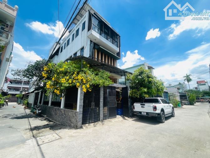 Bán toà nhà 4 Tâng Góc 2 Mặt Tiên Thông Thoáng Đường Số 11, Trường Thọ, Thù Đức. Sát CC Me
