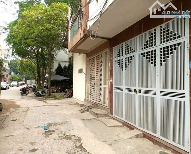 Cho thuê nhà NGHĨA ĐÔ, Hoàng Quốc Việt. 20 triệu/tháng. Phù hợp Ở kết hợp làm VP, KD Onl