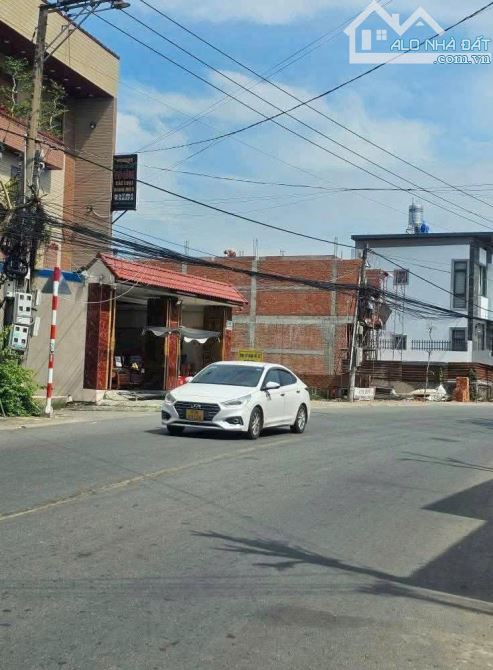 Bán đất mặt tiền kinh doanh ngay chợ Bình Nhâm 01,140m2, giá 5 tỷ 500 - 1