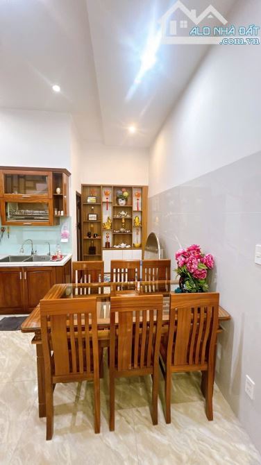 CHỈ 9,5 TỶ CÓ NHÀ 3 TẦNG 3 MÊ FULL NT GỖ TỰ NHIÊN, Đ. LÊ VĂN HIẾN, GẦN BV SẢN NHI NGŨ.H.S - 2