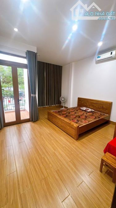 CHỈ 9,5 TỶ CÓ NHÀ 3 TẦNG 3 MÊ FULL NT GỖ TỰ NHIÊN, Đ. LÊ VĂN HIẾN, GẦN BV SẢN NHI NGŨ.H.S - 6