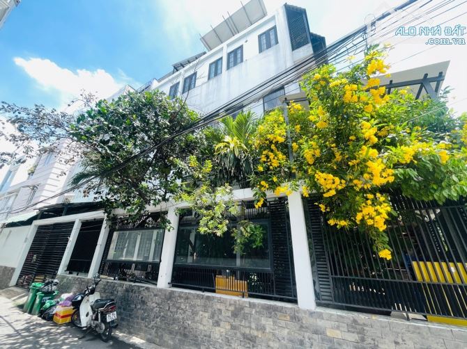 Bán toà nhà 4 Tâng Góc 2 Mặt Tiên Thông Thoáng Đường Số 11, Trường Thọ, Thù Đức. Sát CC Me - 7