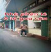 Bán nhá phân lô ô tô chạy qua cửa