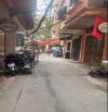 Cho thuê gấp nhà 2 tầng, 25m² ở mặt ngõ 92 Thanh Nhàn, giá 3.5 triệu. LH Phú Trần
