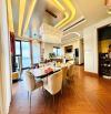 Bán CH 215m2 4PN3WC tòa Sun Grand City 69 Hoàng Hoa Thám, căn góc view hồ, nội thất sang.