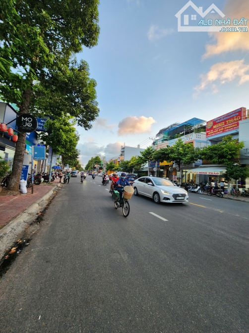 Cần bán hoặc cho thuê tòa nhà 1 trệt 4 lầu mặt tiền đường Tôn Đức Thắng kinh doanh sầm uất - 8