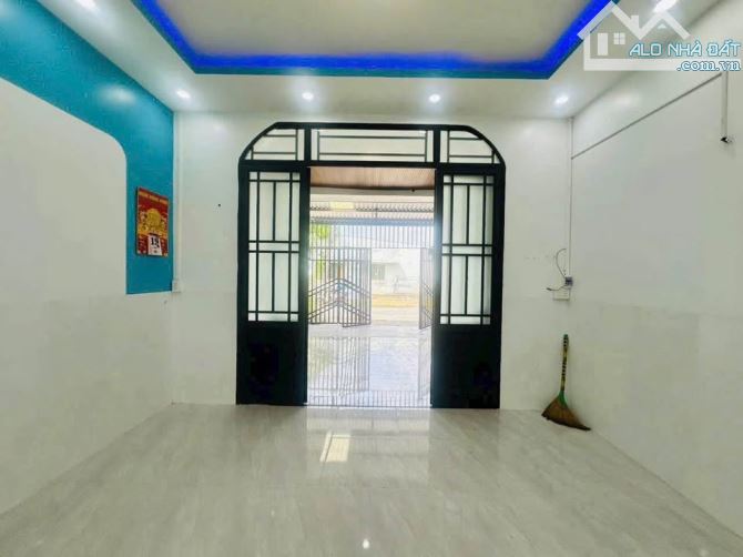 chủ vỡ nợ cần tiền gấp bán căn nhà 200m2 đường Liêu Bình Hương Tân Thông Hội Củ chi CHỈ 86 - 1