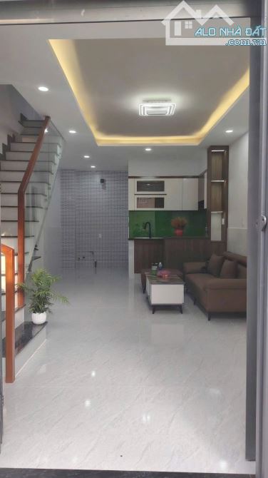 Bán căn nhà ngay ht33 ra Nguyễn thi kiểu Tân thoi hiệp - 1